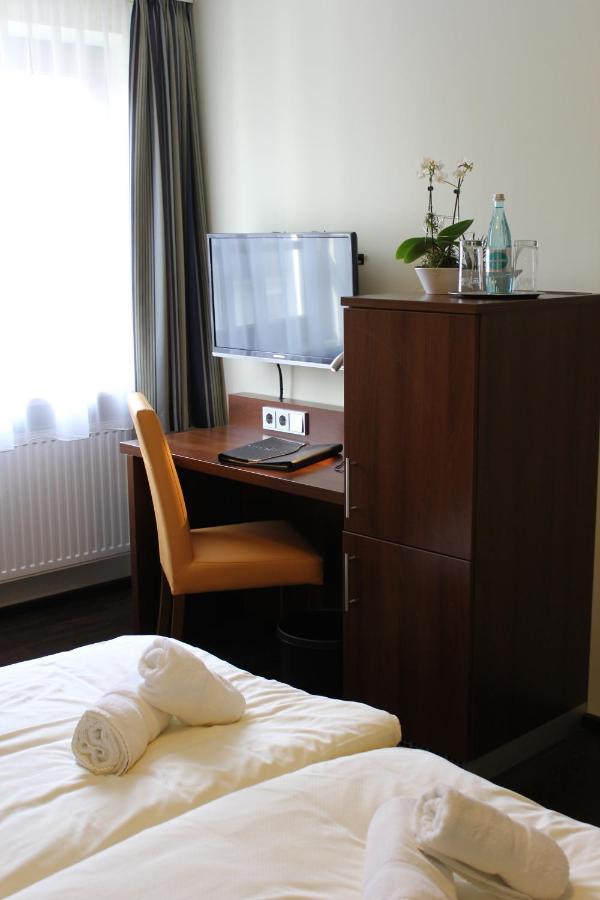 Hotel Brantl Roding Eksteriør bilde